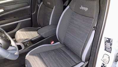 Jeep Avenger 1.2 turbo e-hybrid mhev Longitude fwd 110cv edct6 (11)