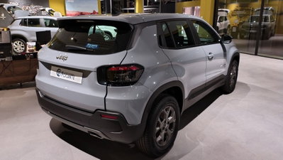 Jeep Avenger 1.2 turbo e-hybrid mhev Longitude fwd 110cv edct6 (4)