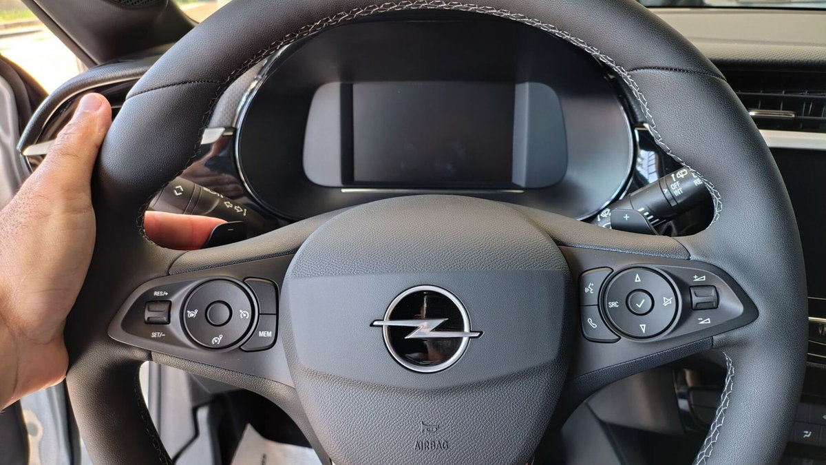 Opel Corsa 1.2 hybrid GS 110cv dct6 (11)