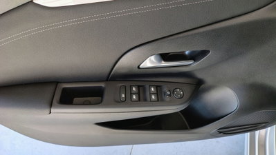 Opel Corsa 1.2 hybrid GS 110cv dct6 (13)