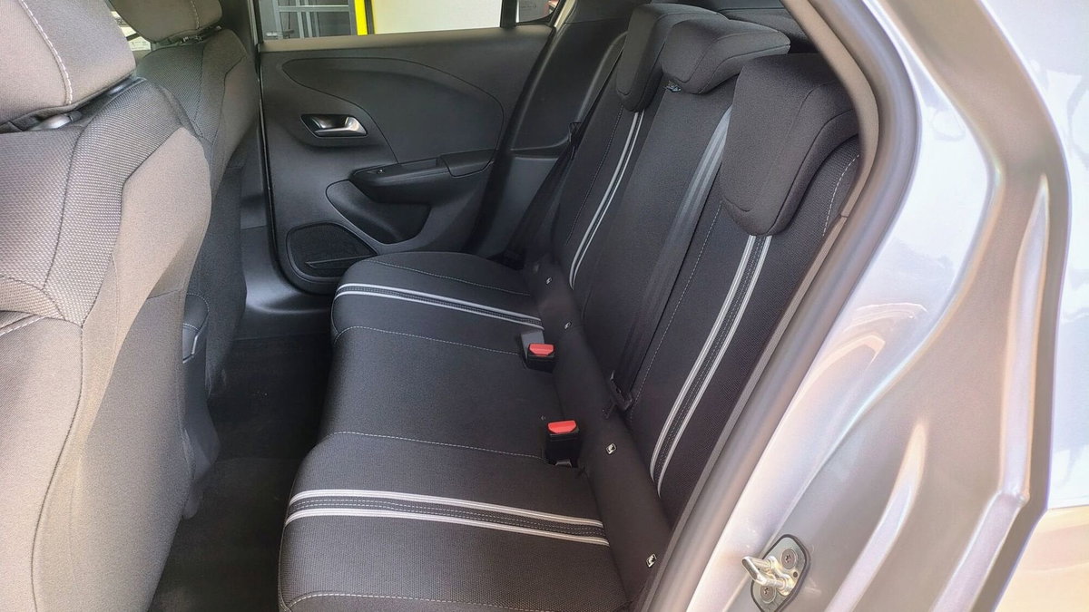 Opel Corsa 1.2 hybrid GS 110cv dct6 (14)