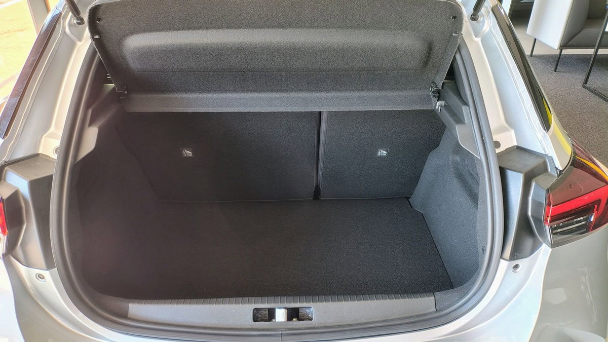 Opel Corsa 1.2 hybrid GS 110cv dct6 (5)