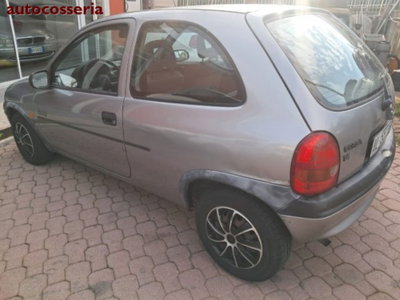 Opel Corsa 1.4i cat 3 porte Swing Più (4)