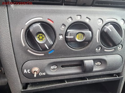 Opel Corsa 1.4i cat 3 porte Swing Più (6)