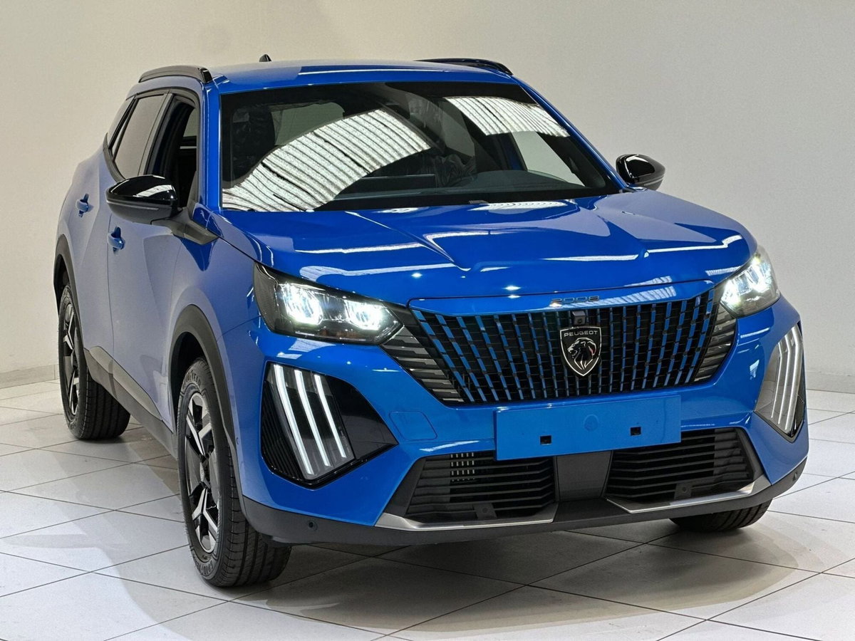 Peugeot 2008 1.2 turbo Allure 100cv (3)
