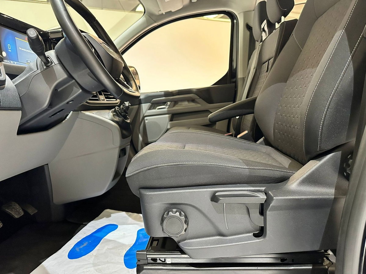 Ford Tourneo Custom 320 2.0 ecoblue 136cv Titanium L2H1 AWD A8 (14)