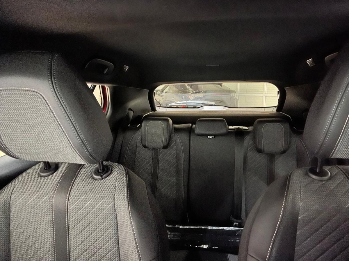 Peugeot 2008 1.2 turbo Allure 100cv (11)