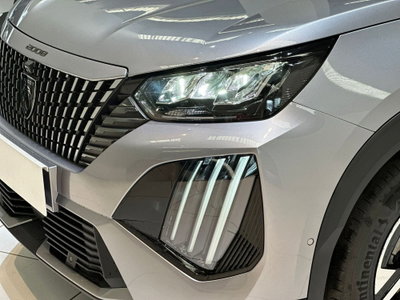 Peugeot 2008 1.2 turbo Allure 100cv (14)