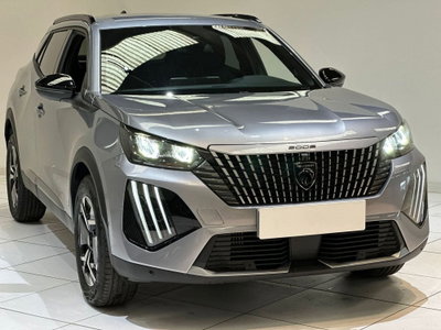 Peugeot 2008 1.2 turbo Allure 100cv (3)