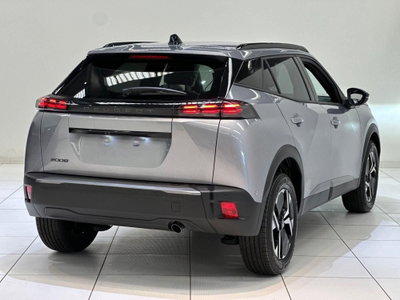 Peugeot 2008 1.2 turbo Allure 100cv (4)