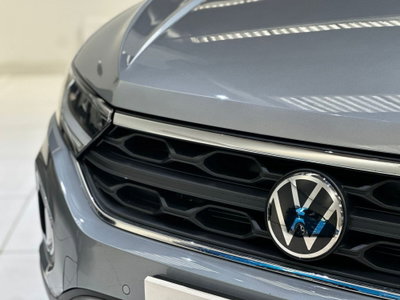 Volkswagen T-Roc 1.5 tsi Life dsg (14)