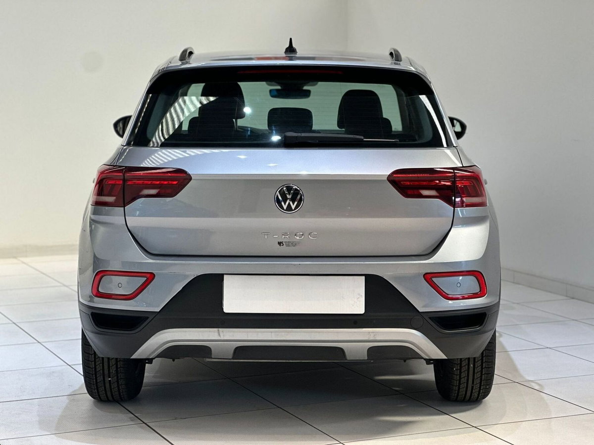 Volkswagen T-Roc 1.5 tsi Life dsg (3)