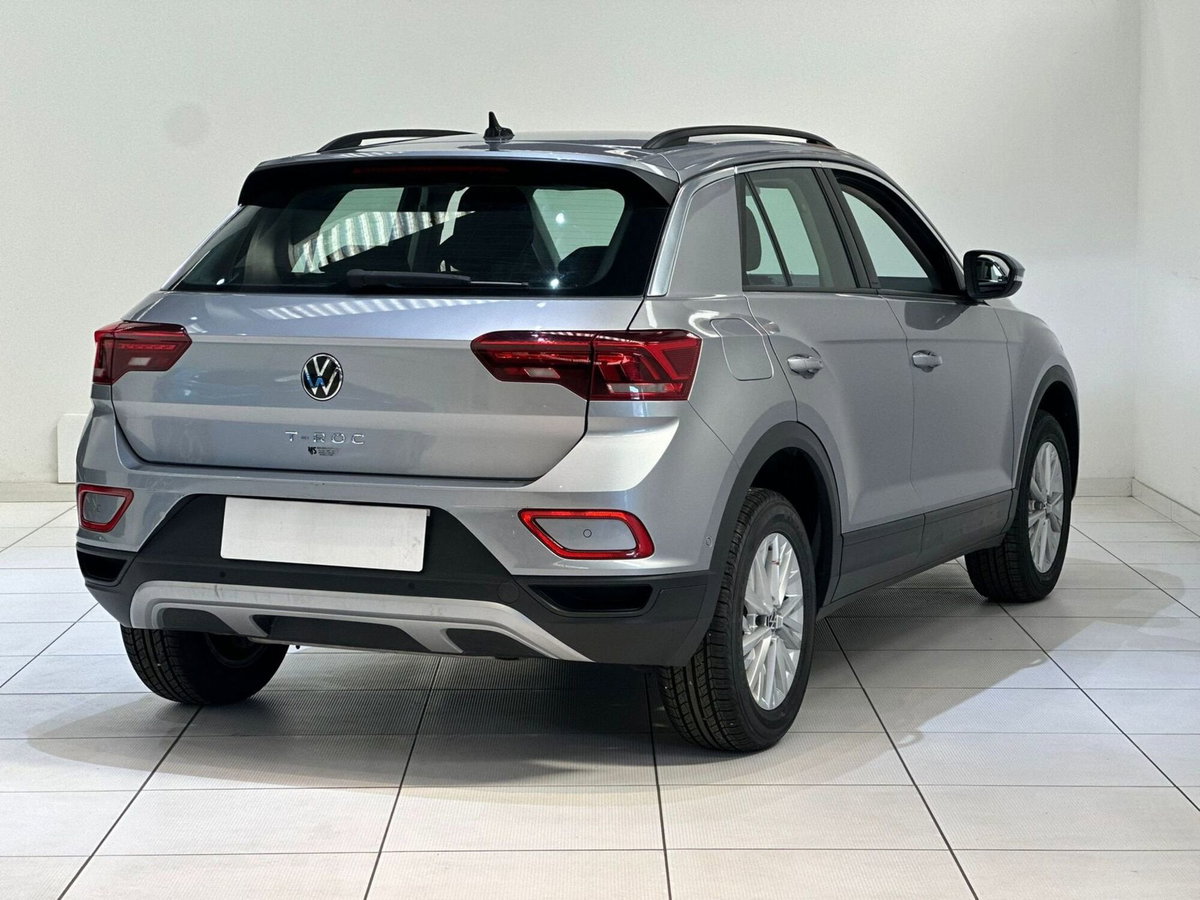 Volkswagen T-Roc 1.5 tsi Life dsg (4)