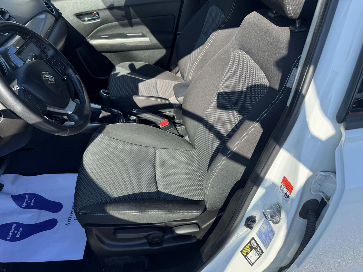 Suzuki Vitara 1.0 Boosterjet Cool (9)