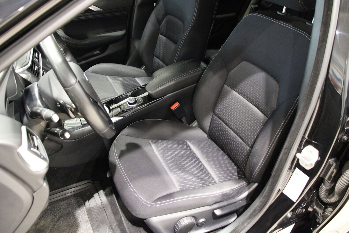 Infiniti Q30 1.5 diesel Business (14)