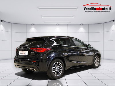 Infiniti Q30 1.5 diesel Business (6)