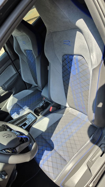 Volkswagen Golf 2.0 TSI R DSG 4Motion (12)