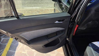 Volkswagen Golf 2.0 TSI R DSG 4Motion (14)