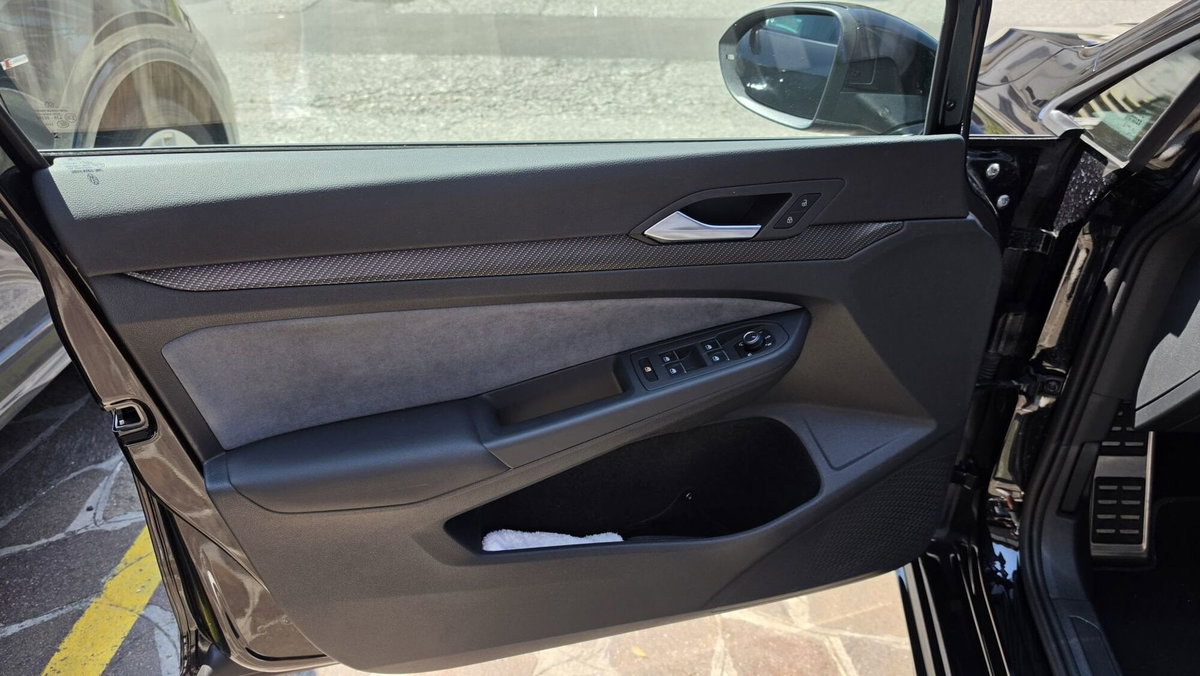 Volkswagen Golf 2.0 TSI R DSG 4Motion (19)