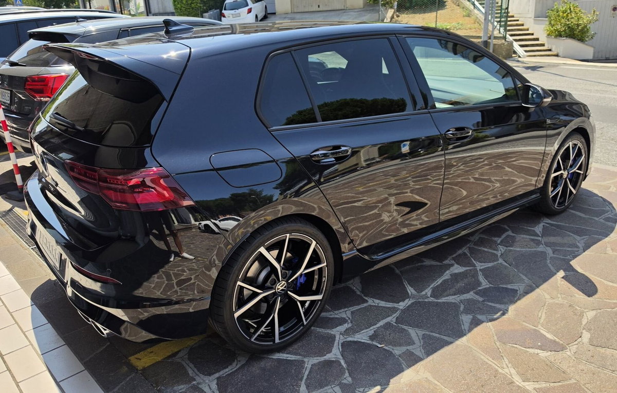 Volkswagen Golf 2.0 TSI R DSG 4Motion (5)