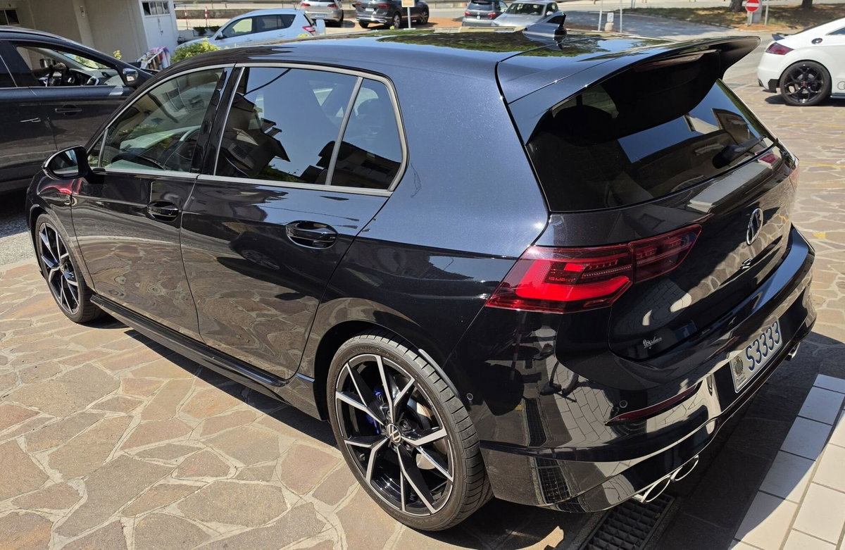 Volkswagen Golf 2.0 TSI R DSG 4Motion (7)