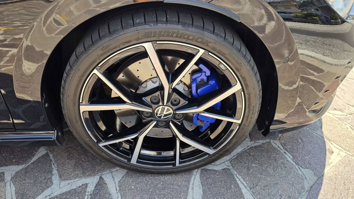 Volkswagen Golf 2.0 TSI R DSG 4Motion (9)