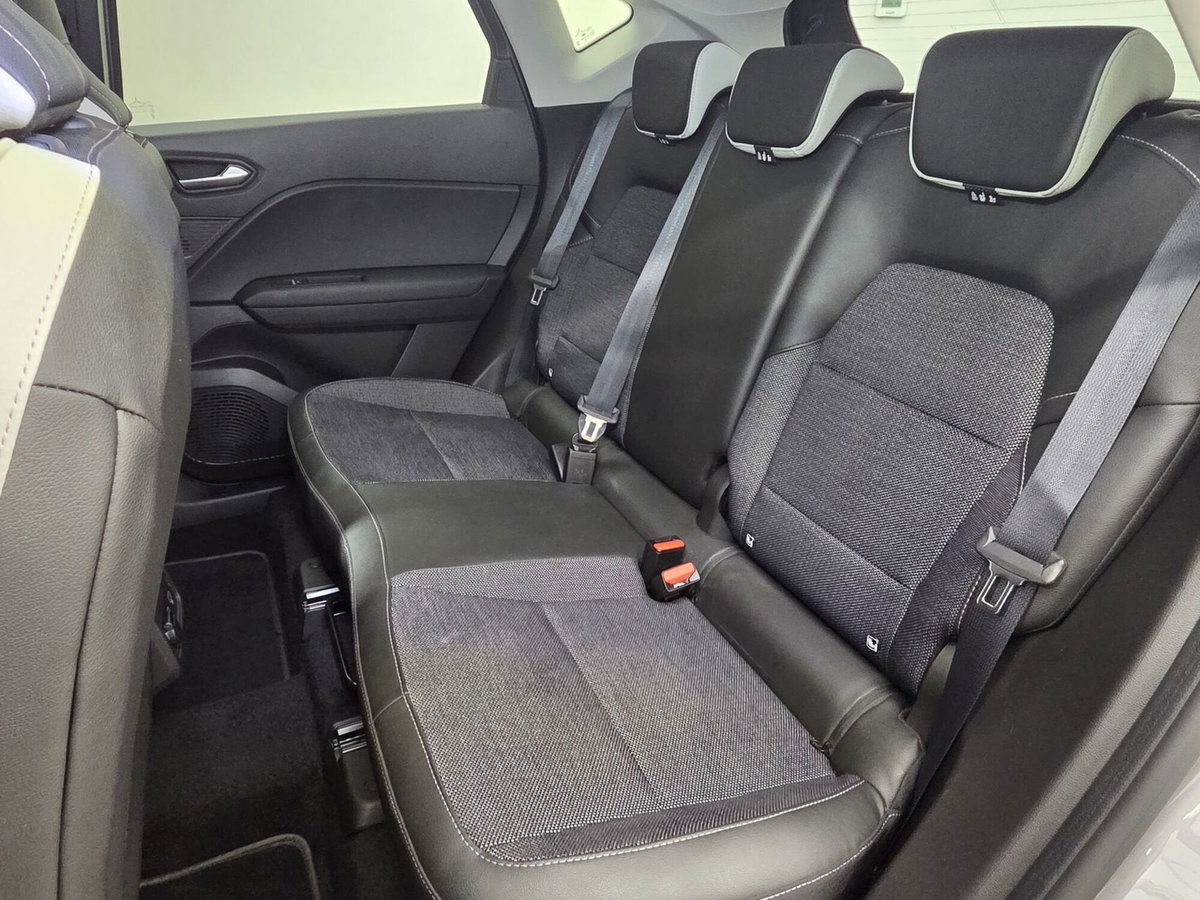 Renault Captur Full Hybrid E-Tech 145 CV Techno (18)