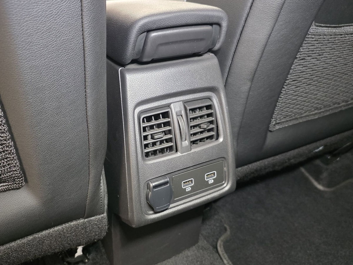 Renault Captur Full Hybrid E-Tech 145 CV Techno (19)