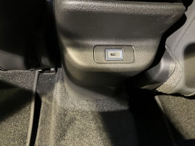 Jeep Avenger 1.2 turbo e-hybrid mhev Summit fwd 110cv edct6 (11)