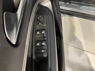 Jeep Avenger 1.2 turbo e-hybrid mhev Summit fwd 110cv edct6 (14)
