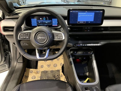 Jeep Avenger 1.2 turbo e-hybrid mhev Summit fwd 110cv edct6 (7)