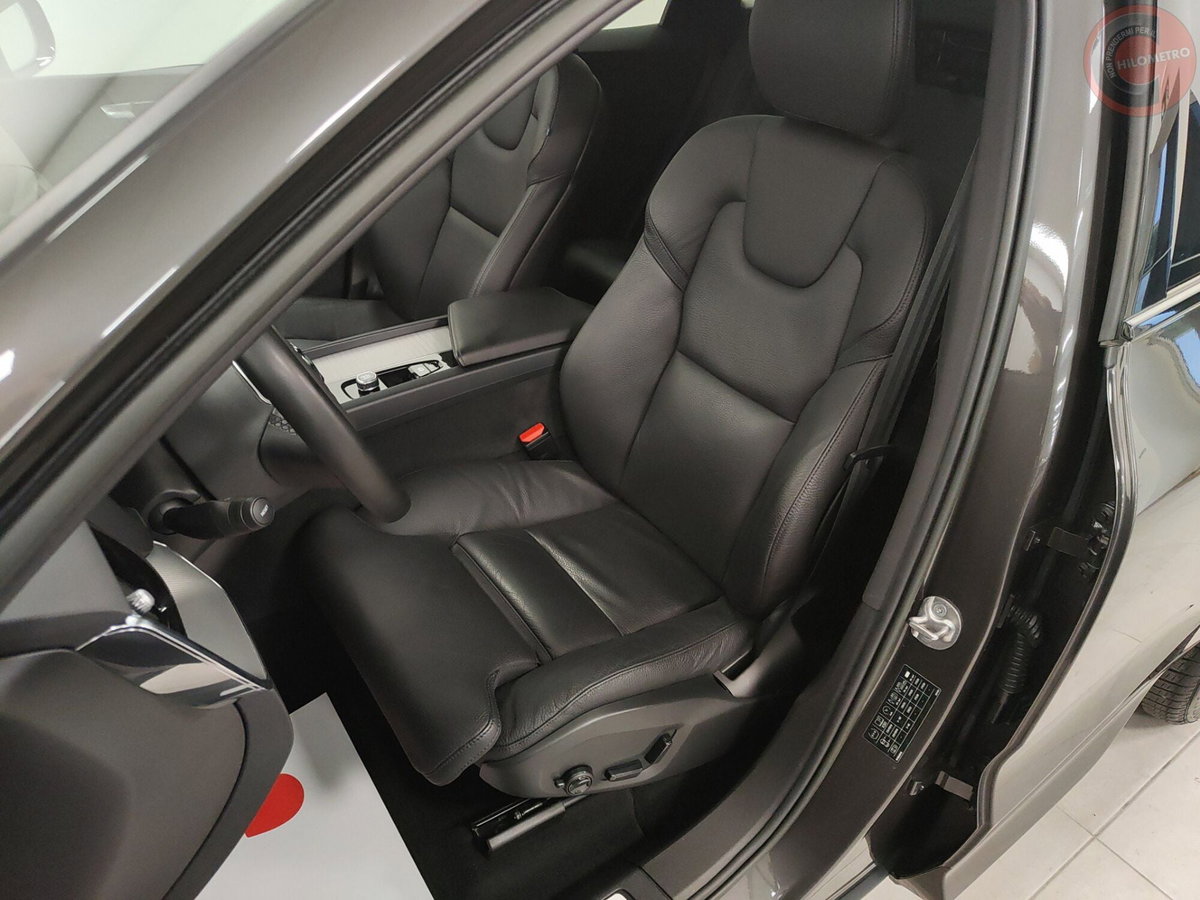 Volvo V60 T6 Recharge AWD Plug-in Hybrid R-design (4)