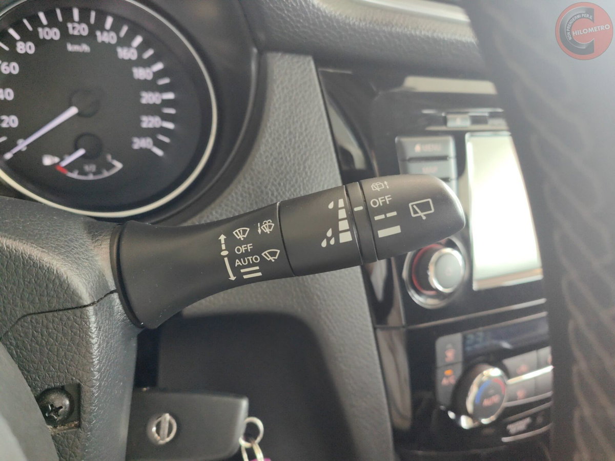 Nissan Qashqai 1.5 dCi 115 CV DCT N-Connecta (18)