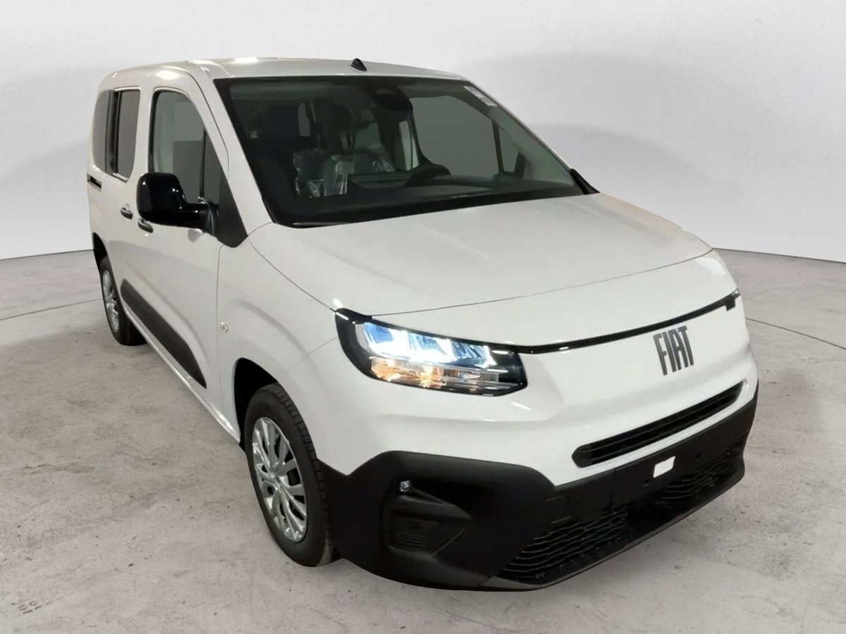 Fiat Doblò Furgone van d.cab XL 1.5 diesel 130cv auto (3)