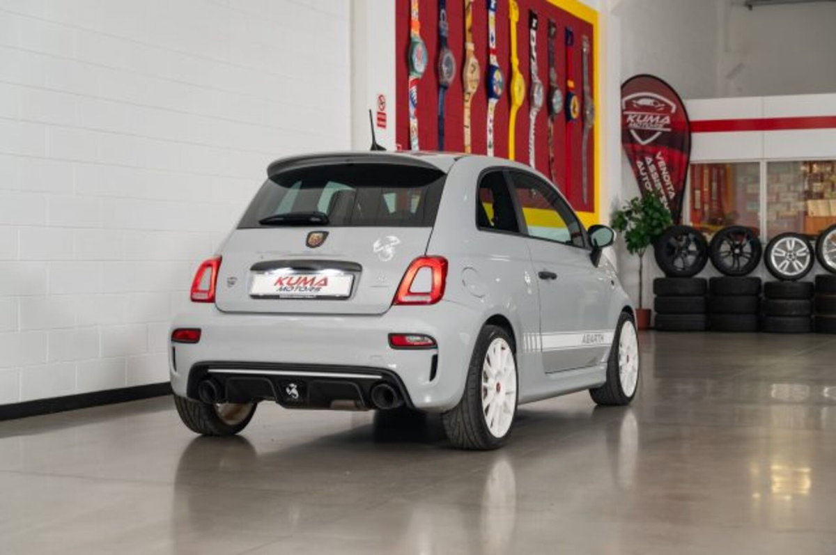 Abarth 595 595 1.4 Turbo T-Jet 180 CV Esseesse (14)