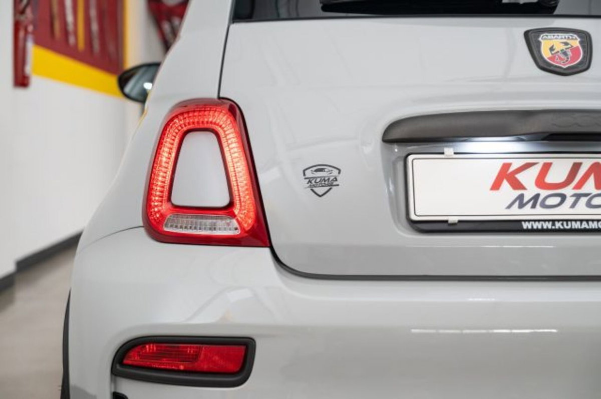 Abarth 595 595 1.4 Turbo T-Jet 180 CV Esseesse (18)