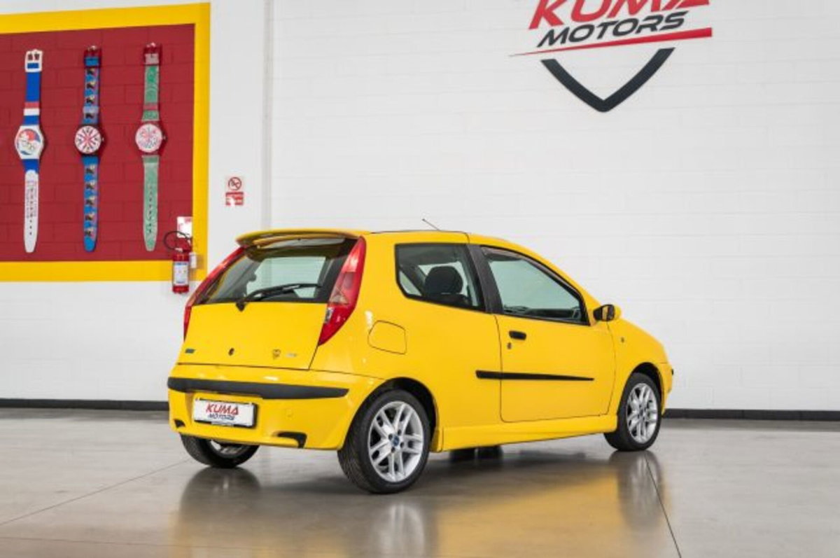 Fiat Punto 1.8 16V 3 porte HGT (17)