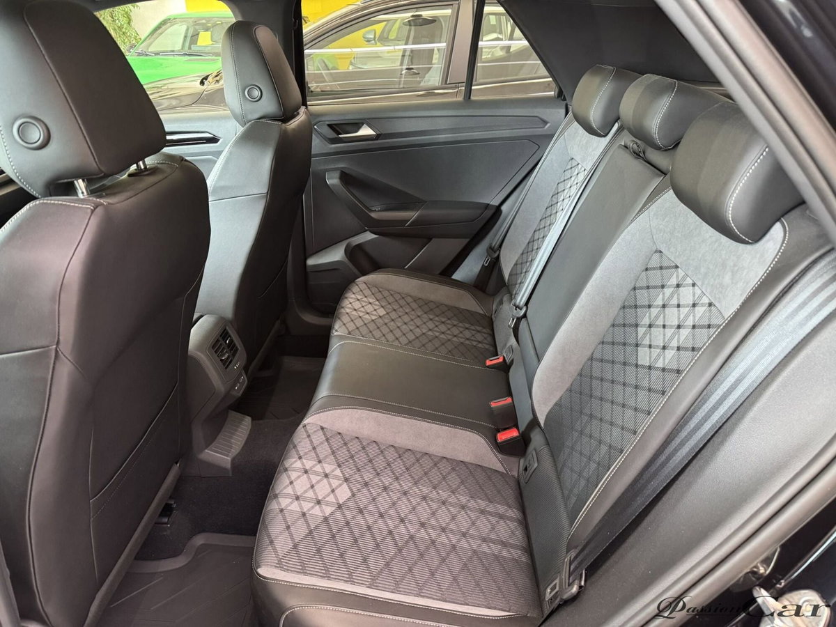 Volkswagen T-Roc 1.5 tsi R-Line (7)
