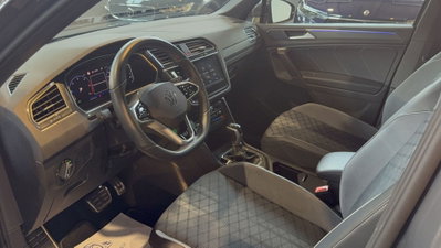 Volkswagen Tiguan Allspace 2.0 TDI SCR DSG 4MOTION R-Line (16)