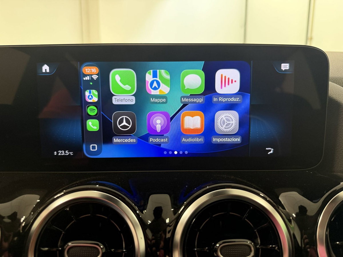 Mercedes-Benz GLA SUV 180 d Automatic Premium (11)