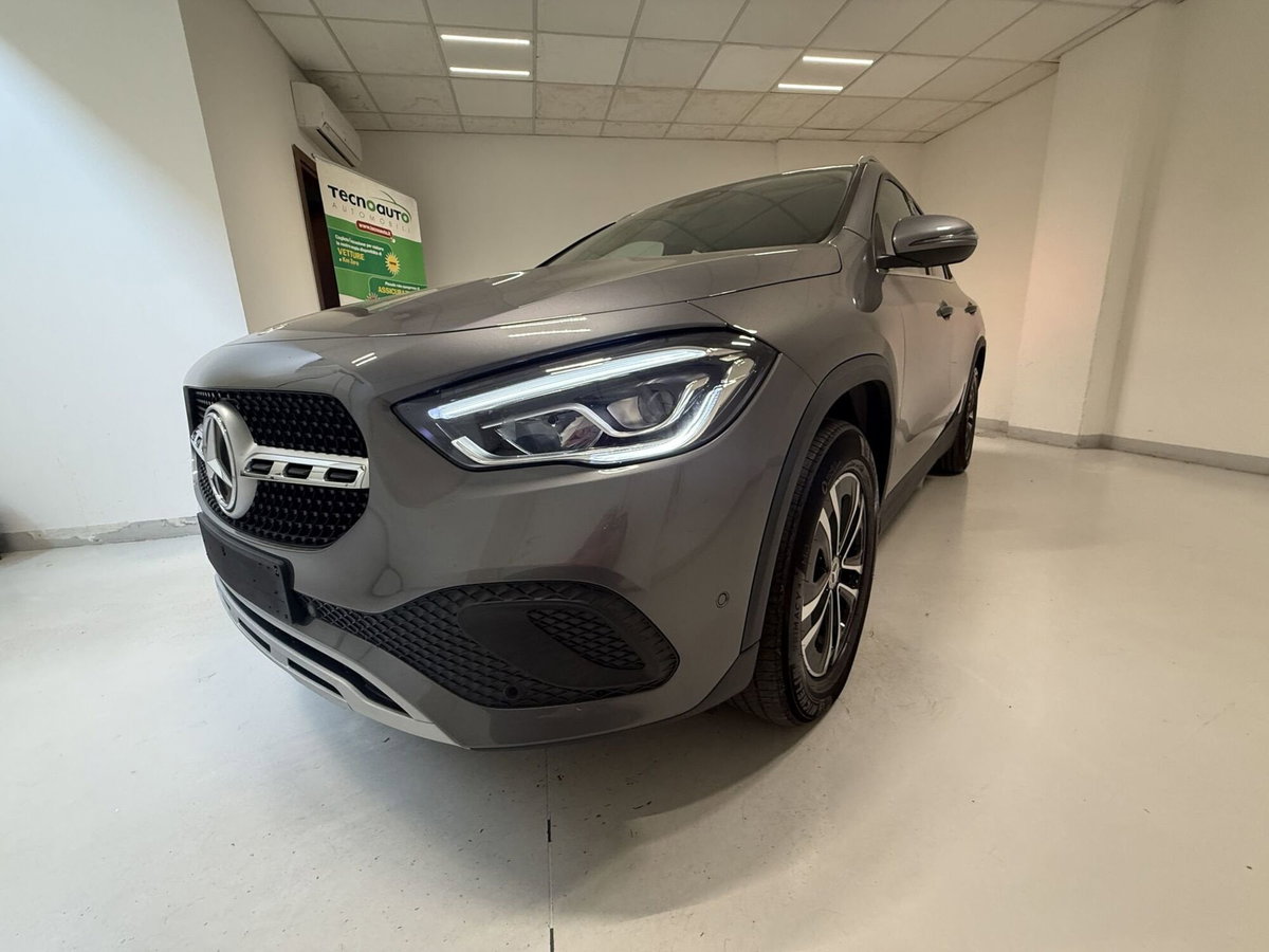 Mercedes-Benz GLA SUV 180 d Automatic Premium (7)