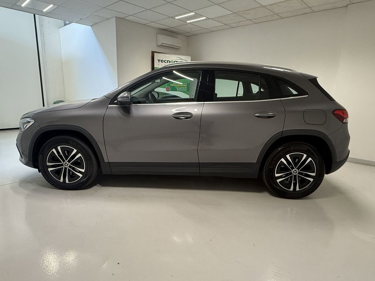 Mercedes-Benz GLA SUV 180 d Automatic Premium (8)