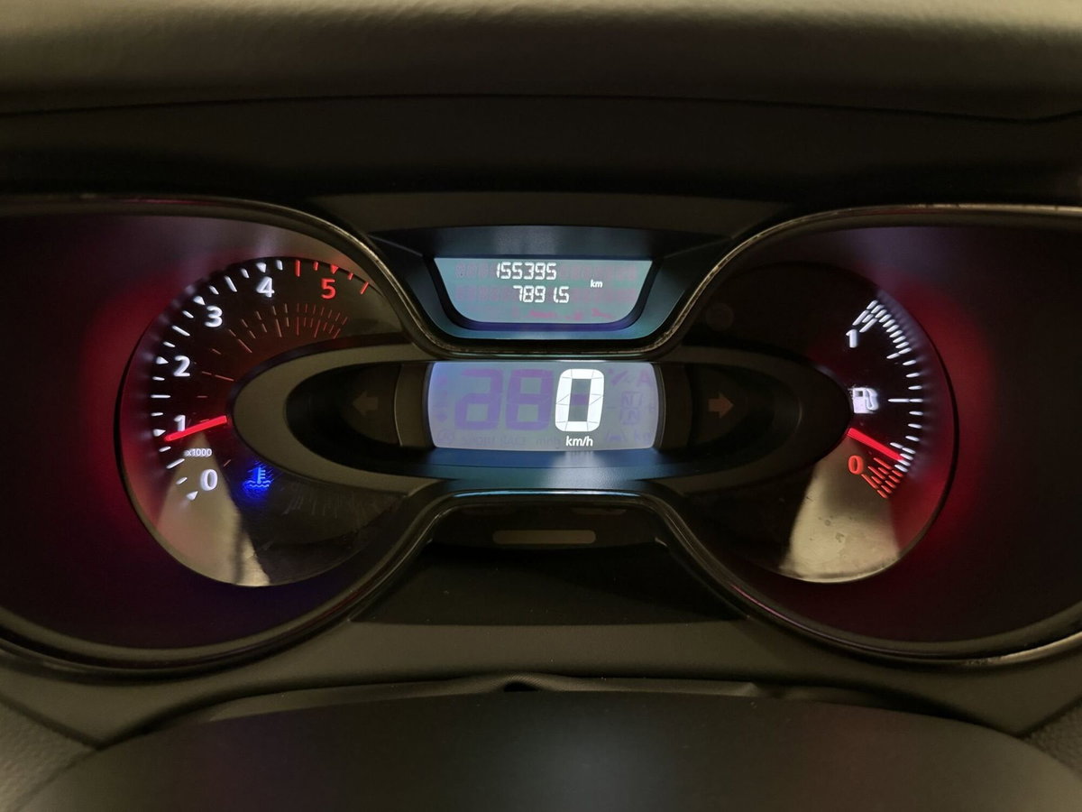 Renault Captur dCi 8V 110 CV Start&Stop Energy Sport Edition (5)