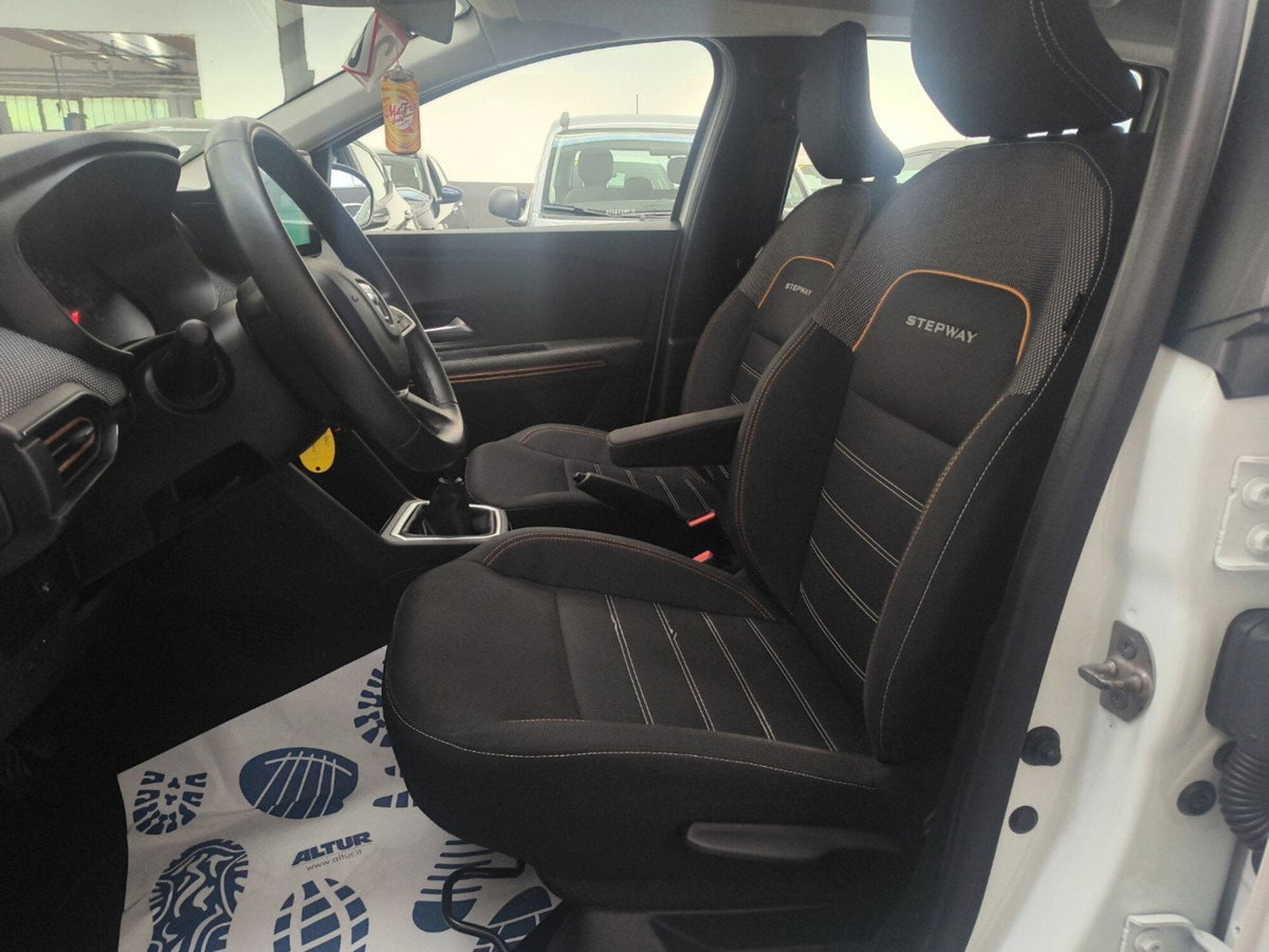 Dacia Sandero Stepway 1.0 TCe 90 CV Comfort (9)