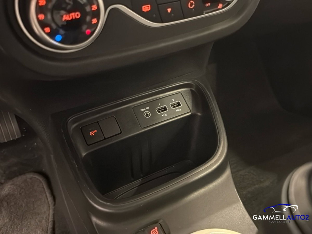 Renault Twingo SCe 65 CV Zen (14)
