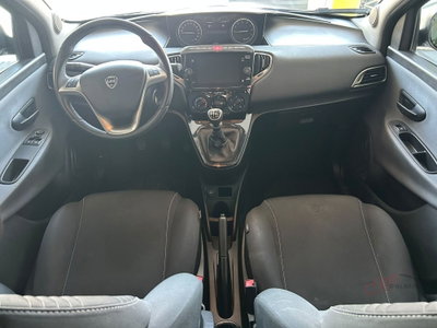 Lancia Ypsilon 1.0 FireFly 5 porte S&S Hybrid Alberta Ferretti (10)