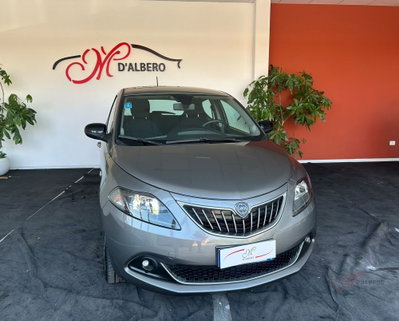 Lancia Ypsilon 1.0 FireFly 5 porte S&S Hybrid Alberta Ferretti (2)