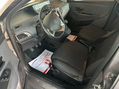 Lancia Ypsilon 1.0 FireFly 5 porte S&S Hybrid Gold Plus (10)