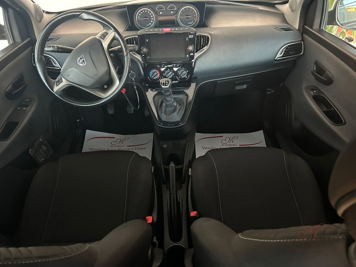 Lancia Ypsilon 1.0 FireFly 5 porte S&S Hybrid Gold Plus (11)
