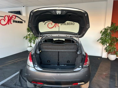 Lancia Ypsilon 1.0 FireFly 5 porte S&S Hybrid Gold Plus (9)